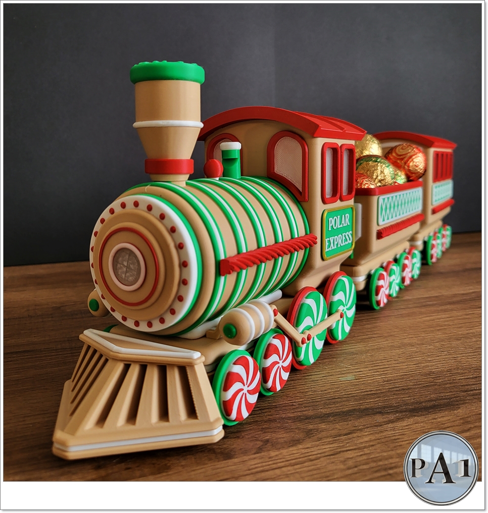 Illuminated Gingerbread Train detail